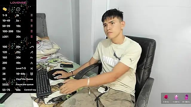 Jacobb Lee online show from February 13, 8:13 pm