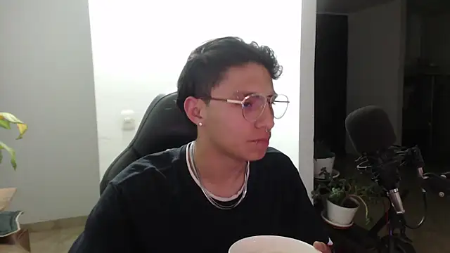 jay dimarco2 online show from December 17, 4:42 am