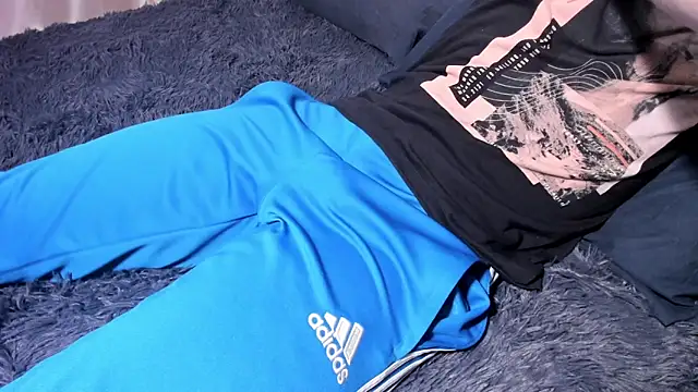 tailer  online show from December 3, 4:39 pm