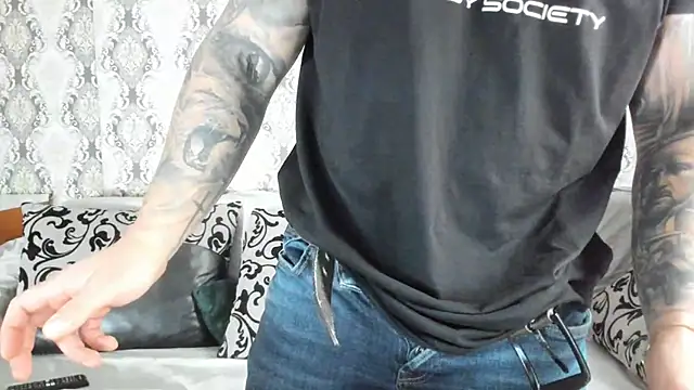 Snapshot of Jonmusclemaster chatting on February 16, 12:10 pm Jonmusclemaster online show from February 16, 12:10 pm