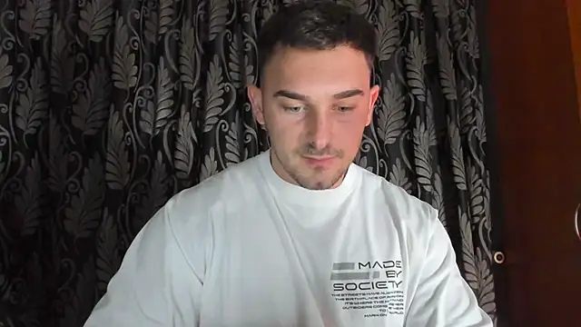 Snapshot of Jonmusclemaster chatting on January 2, 9:07 pm Jonmusclemaster online show from January 2, 9:07 pm