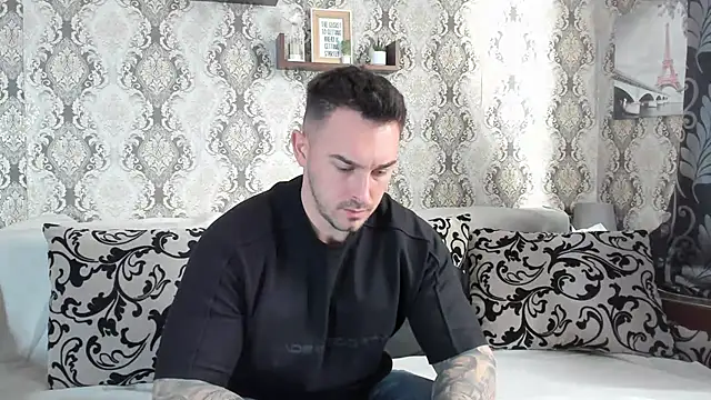 Snapshot of Jonmusclemaster chatting on January 21, 11:07 am Jonmusclemaster online show from January 21, 11:07 am