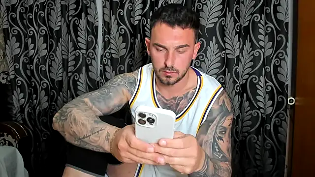 Jonmusclemaster online show from April 28, 8:02 pm