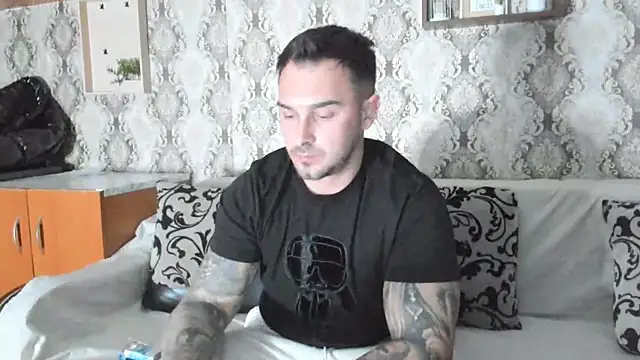Snapshot of Jonmusclemaster chatting on March 4, 8:16 pm Jonmusclemaster online show from March 4, 8:16 pm