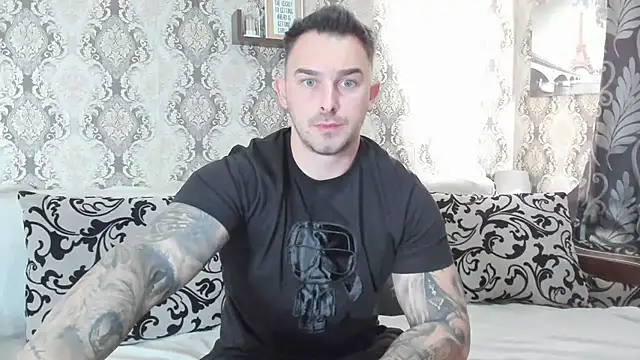 Snapshot of Jonmusclemaster chatting on January 20, 10:40 am Jonmusclemaster online show from January 20, 10:40 am