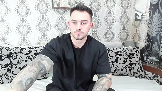 Snapshot of Jonmusclemaster chatting on January 23, 7:00 am Jonmusclemaster online show from January 23, 7:00 am