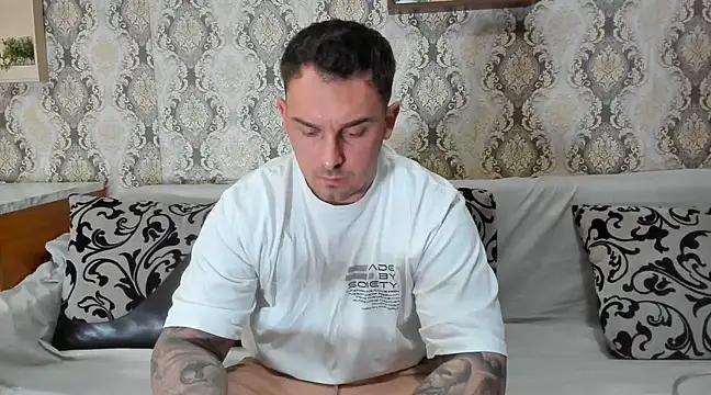 Snapshot of Jonmusclemaster chatting on March 7, 8:11 pm Jonmusclemaster online show from March 7, 8:11 pm