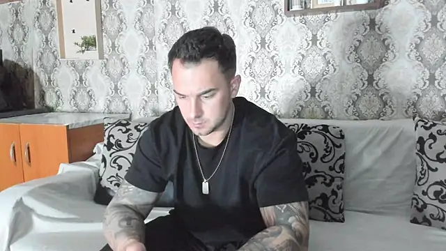 Snapshot of Jonmusclemaster chatting on February 26, 9:14 pm Jonmusclemaster online show from February 26, 9:14 pm