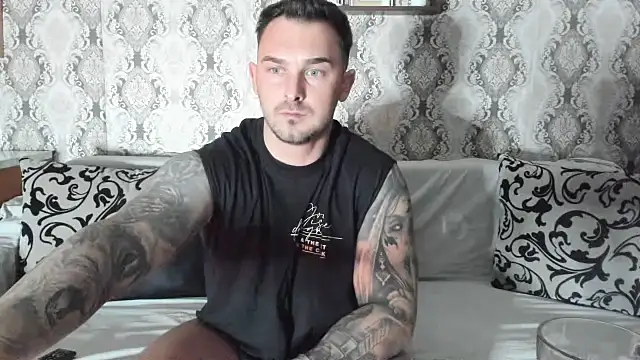 Snapshot of Jonmusclemaster chatting on February 23, 7:58 pm Jonmusclemaster online show from February 23, 7:58 pm