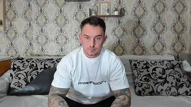 Snapshot of Jonmusclemaster chatting on January 31, 8:54 pm Jonmusclemaster online show from January 31, 8:54 pm