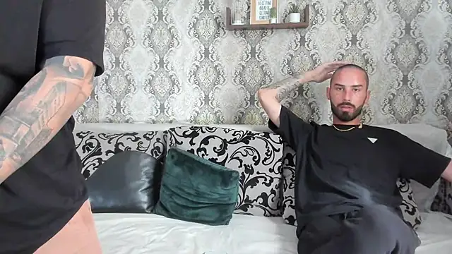 Snapshot of Jonmusclemaster chatting on March 12, 10:37 am Jonmusclemaster online show from March 12, 10:37 am