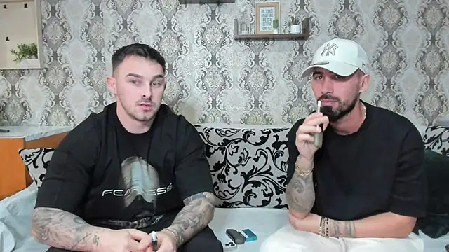 Snapshot of Jonmusclemaster chatting on January 4, 8:48 pm Jonmusclemaster online show from January 4, 8:48 pm
