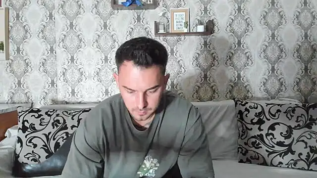 Snapshot of Jonmusclemaster chatting on March 2, 8:25 pm Jonmusclemaster online show from March 2, 8:25 pm
