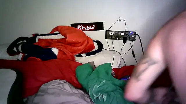 deepinnnnn online show from April 22, 3:35 am