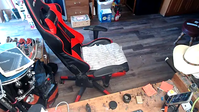 tongueispowerr6d9 online show from April 24, 9:06 pm