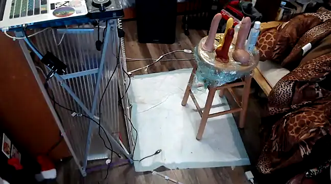 tongueispowerr6d9 online show from January 9, 4:39 pm