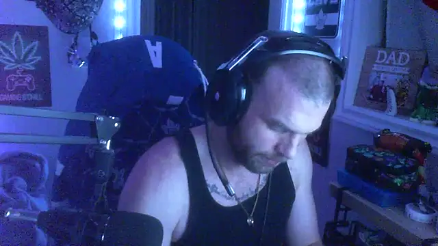 GeneralXMillyX online show from November 2, 6:06 am