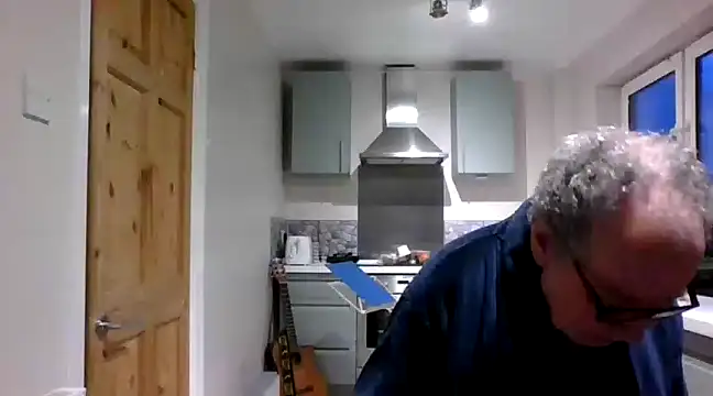 Snapshot of jimmybenido chatting on January 27, 5:15 pm jimmybenido online show from January 27, 5:15 pm