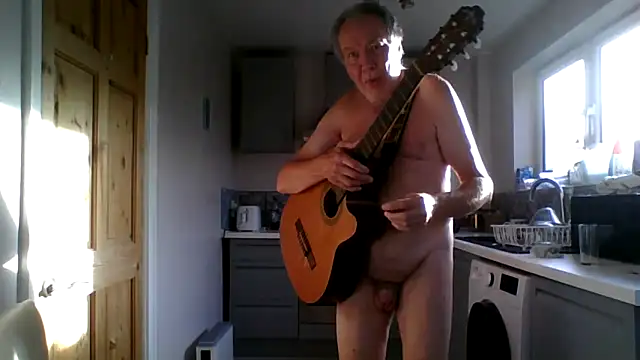 Snapshot of jimmybenido chatting on September 16, 4:52 pm jimmybenido online show from September 16, 4:52 pm