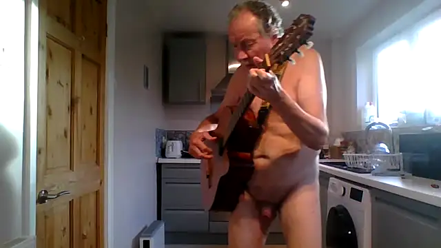 Snapshot of jimmybenido chatting on October 4, 4:45 pm jimmybenido online show from October 4, 4:45 pm