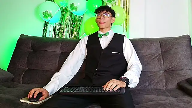 Snapshot of Daviid_laidd chatting on March 17, 8:40 pm Daviid laidd online show from March 17, 8:40 pm