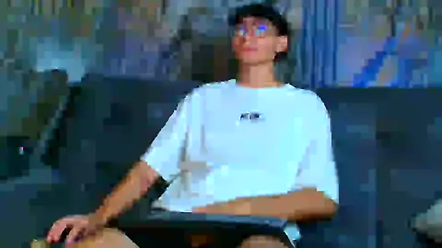 Snapshot of Daviid_laidd chatting on February 11, 8:52 pm Daviid laidd online show from February 11, 8:52 pm