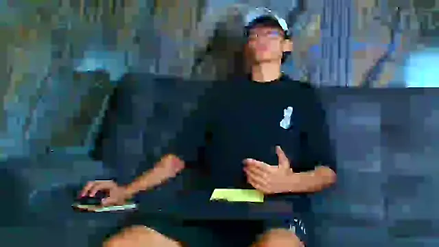 Snapshot of Daviid_laidd chatting on February 8, 7:05 pm Daviid laidd online show from February 8, 7:05 pm
