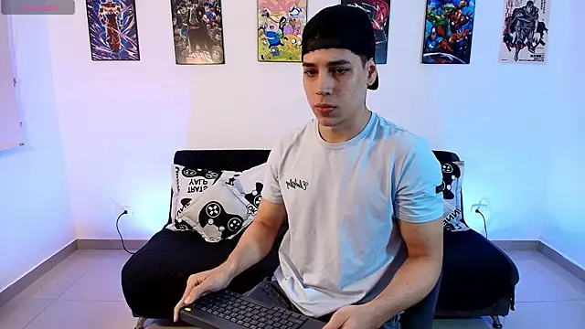 jonathanjoestar  online show from April 23, 11:51 pm