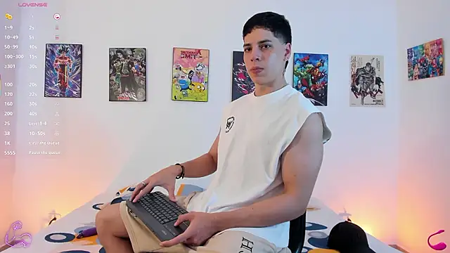 jonathanjoestar  online show from March 14, 9:44 pm