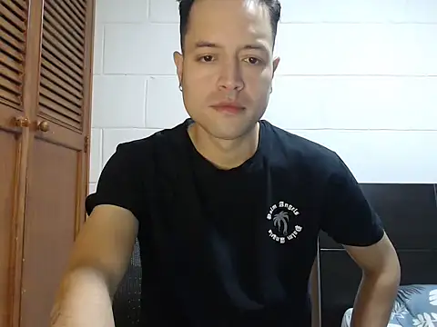 dimitriquiet05 online show from March 6, 8:11 am