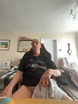 cutaboverest online show from March 28, 3:56 pm