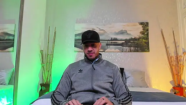 Snapshot of Nate_franco chatting on March 21, 4:06 am Nate franco online show from March 21, 4:06 am