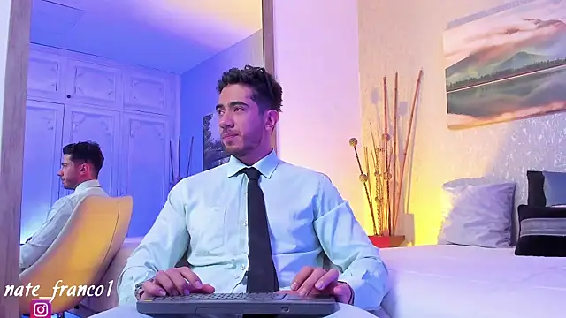 Snapshot of Nate_franco chatting on December 19, 5:29 am Nate franco online show from December 19, 5:29 am