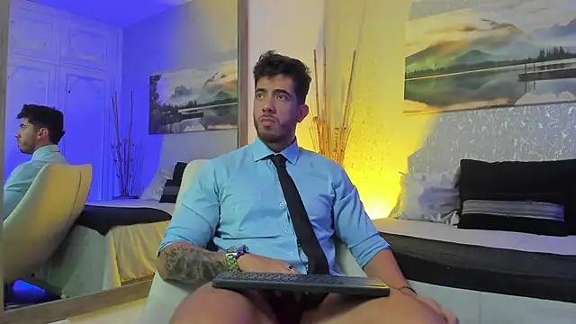 Snapshot of Nate_franco chatting on January 28, 4:50 am Nate franco online show from January 28, 4:50 am