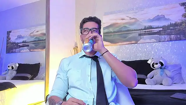 Snapshot of Nate_franco chatting on January 15, 3:22 am Nate franco online show from January 15, 3:22 am