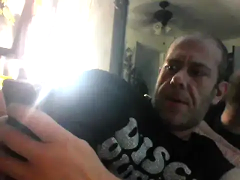 Snapshot of ditchwater chatting on March 13, 3:39 pm ditchwater online show from March 13, 3:39 pm