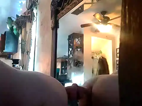 Snapshot of ditchwater chatting on January 12, 6:49 pm ditchwater online show from January 12, 6:49 pm