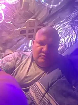 Snapshot of thecoolarrow chatting on October 27, 11:18 pm thecoolarrow online show from October 27, 11:18 pm