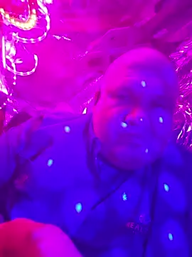 Snapshot of thecoolarrow chatting on October 30, 12:06 pm thecoolarrow online show from October 30, 12:06 pm