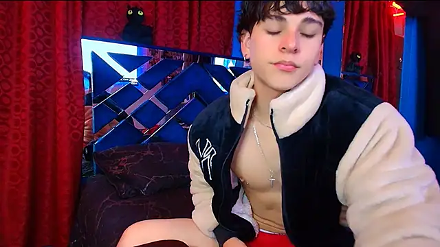 Luke Howland online show from October 20, 11:41 pm