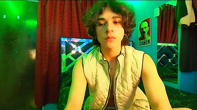 Snapshot of Luke_Howland chatting on March 17, 11:46 pm Luke Howland online show from March 17, 11:46 pm