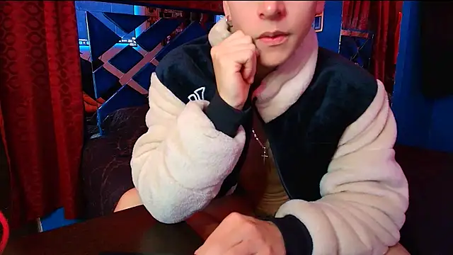 Luke Howland online show from November 6, 12:46 am