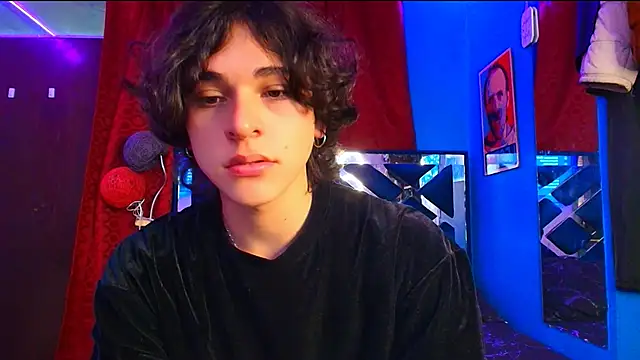 Snapshot of Luke_Howland chatting on March 3, 11:12 pm Luke Howland online show from March 3, 11:12 pm