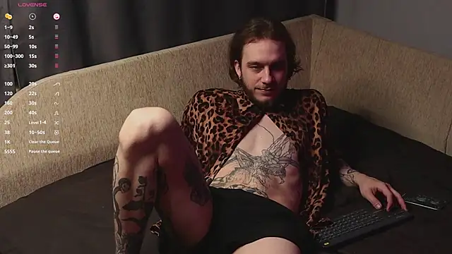 Snapshot of pleasure8869 chatting on February 8, 3:52 am pleasure8869 online show from February 8, 3:52 am