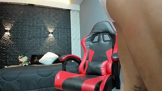 taurus boy1 online show from December 2, 11:10 pm