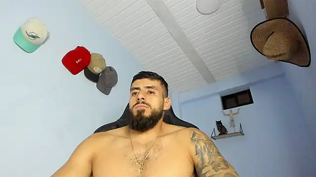 Snapshot of _Poseidon1_ chatting on October 2, 5:44 am Poseidon1 online show from October 2, 5:44 am