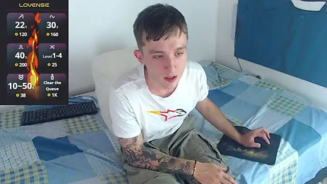 Snapshot of Dylanwhite23_ chatting on January 20, 3:59 am Dylanwhite23 online show from January 20, 3:59 am