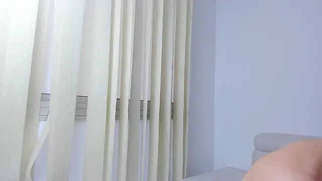 Snapshot of laurent_nova chatting on December 6, 11:22 am laurent nova online show from December 6, 11:22 am