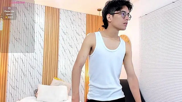 Snapshot of billie_jr chatting on March 11, 12:06 pm billie jr online show from March 11, 12:06 pm