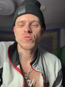 traejddd online show from September 18, 3:41 am